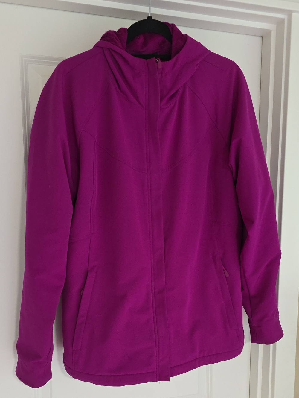 Kirkland Signature Women's Magenta Hooded Softshell Jacket